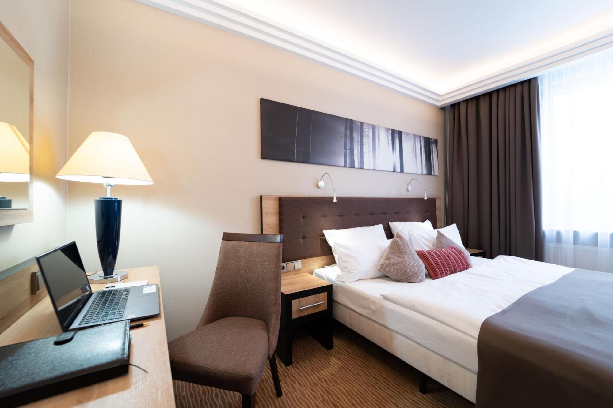 Hotel Festival Opole Exterior foto